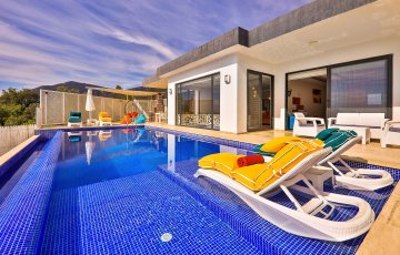Villa Nur Üzümlü