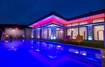 Villa Ay ışığı