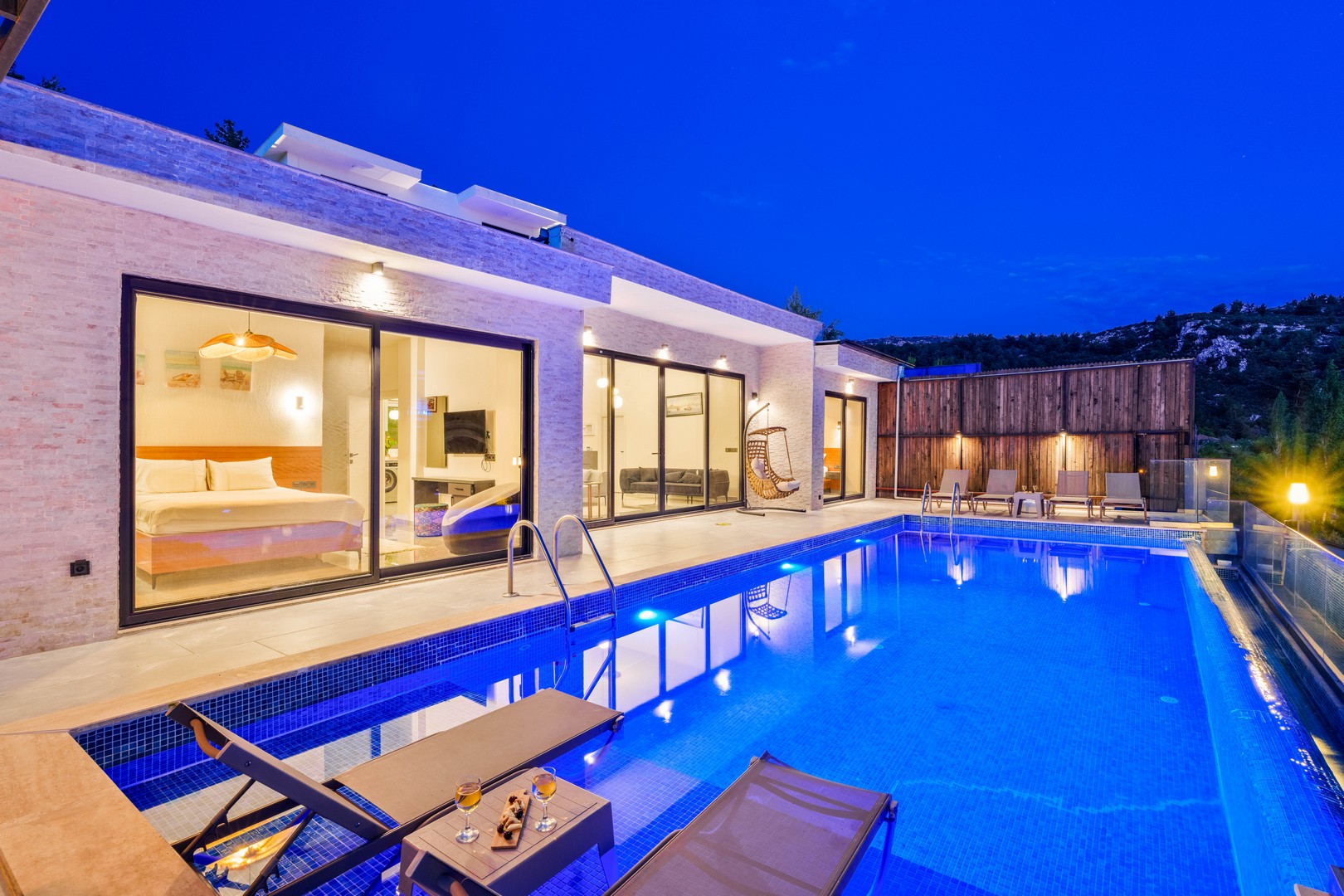 https://www.villabi.com/assets/images/property/kucuk/villabi.com_-_villa_sis_-_ozel_havuzlu_villa__-_jakuzili_villa__29.jpg
